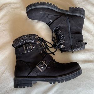 Cliffs Marlee lug sole combat boot laces sz 9